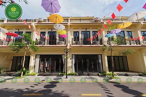 Lotus Hotel - Vuon vua