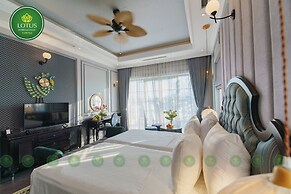 Lotus Hotel - Vuon vua