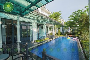 Lotus Hotel - Vuon vua