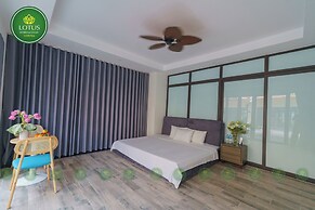 Lotus Hotel - Vuon vua