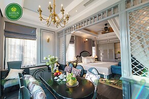 Lotus Hotel - Vuon vua