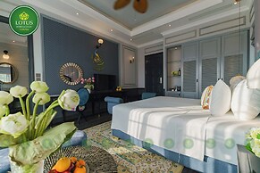 Lotus Hotel - Vuon vua