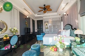 Lotus Hotel - Vuon vua