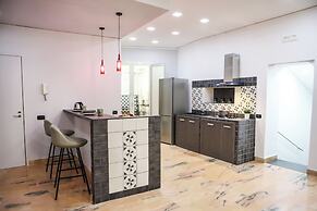 Modern Apartment at Piazza del Gesu'