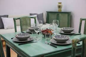 Modern Apartment at Piazza del Gesu'