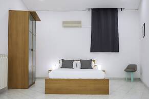 Modern Apartment at Piazza del Gesu'