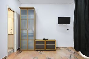 Modern Apartment at Piazza del Gesu'
