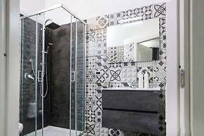 Modern Apartment at Piazza del Gesu'