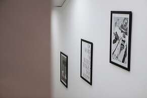 Modern Apartment at Piazza del Gesu'