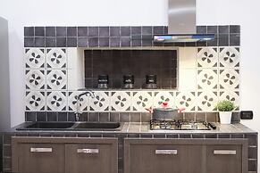 Modern Apartment at Piazza del Gesu'