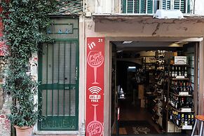 Modern Apartment at Piazza del Gesu'