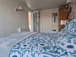 Flower Garden Studio in Sheringham- Cycle Friendly