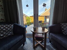 Flower Garden Studio in Sheringham- Cycle Friendly