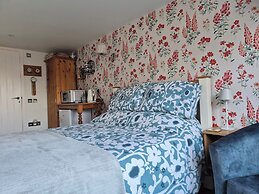 Flower Garden Studio in Sheringham- Cycle Friendly