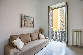 Smooth Vibes at Chiaia by Napoliapartments