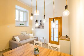 Smooth Vibes at Chiaia by Napoliapartments
