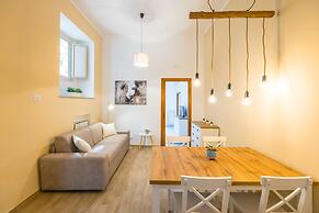 Smooth Vibes at Chiaia by Napoliapartments