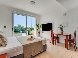 Sanders Seaview Paphos