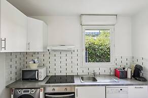 1BR Paris 10th Gare du Nord Stade France