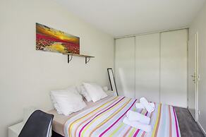 1BR Paris 10th Gare du Nord Stade France