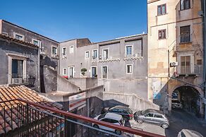 Modern duplex with balcony