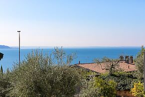 Le Olive 8-4 Apartment