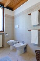 Le Olive 8-4 Apartment