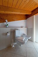 Le Olive 8-4 Apartment