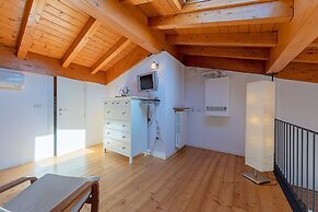 Le Olive 8-4 Apartment