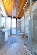 Le Olive 8-4 Apartment