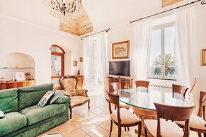 Appartamento fronte mare a Ospedaletti