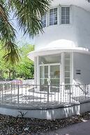 Boutique Apartments Convention Center