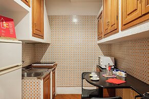 La finestra sul cortile di Via Roma