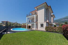 Appartamento in Villa Beatrice PT7