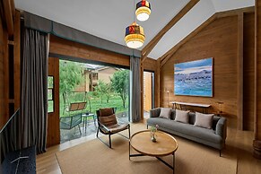 Hotel Indigo Lugu Lake by IHG