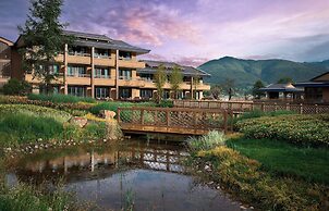 Hotel Indigo Lugu Lake by IHG