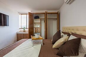 Edificio Alcazar de Oviedo BY Host Medellin