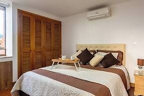 Edificio Alcazar de Oviedo BY Host Medellin