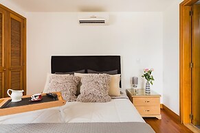 Edificio Alcazar de Oviedo BY Host Medellin