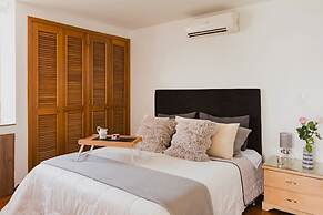 Edificio Alcazar de Oviedo BY Host Medellin