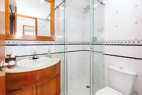 Edificio Alcazar de Oviedo BY Host Medellin