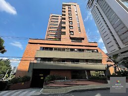 Edificio Alcazar de Oviedo BY Host Medellin