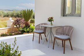 Adore White Natural Retreat by Estia