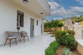 Adore White Natural Retreat by Estia