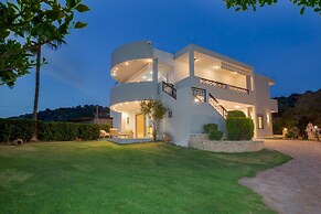 Adore Gold Natural Retreat by Estia