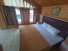 Goroomgo Daddy's Manali