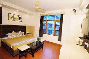 Goroomgo Daddy's Manali