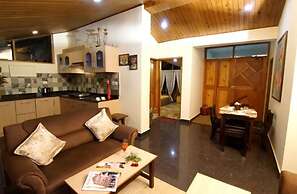 Goroomgo Daddy's Manali