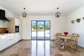 3985 Tenuta di Uma by Barbarhouse