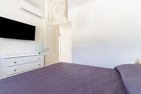 3985 Tenuta di Uma by Barbarhouse